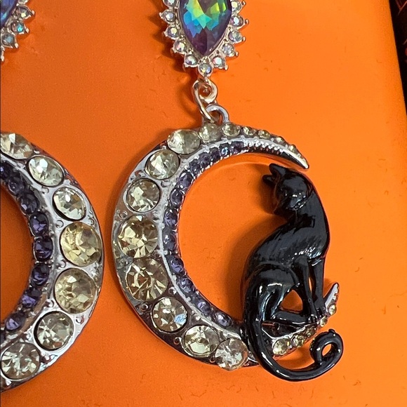 Betsey Johnson | Cat Crescent Earrings - Picture 5 of 9